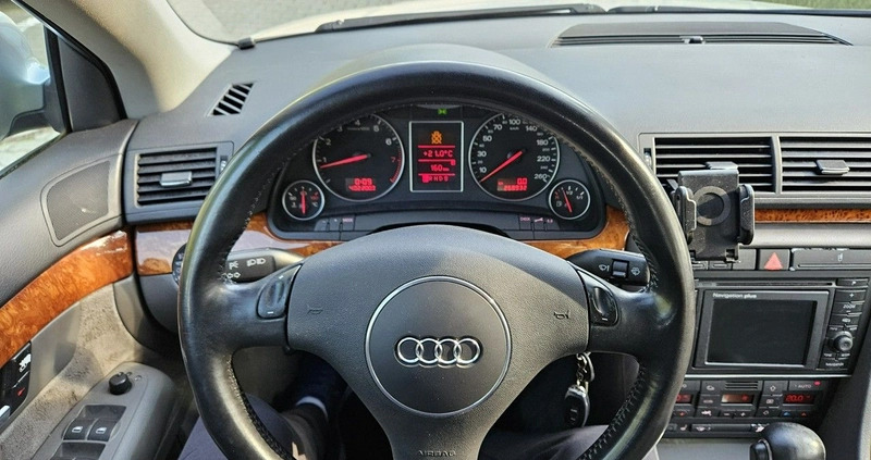 Audi A4 cena 16999 przebieg: 269800, rok produkcji 2003 z Trzebiatów małe 407